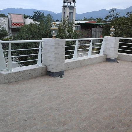 Smile Ark Homestay Ючи Екстериор снимка